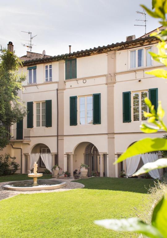 LUCUS Exclusive Bed and Breakfast – Lucca